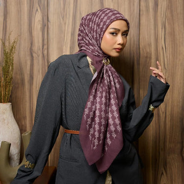 [INCLUDE HARD BOX] ZM Zaskia Mecca - Scarf Maroon Monogram Series Saka | Hijab Premium Square Motif Kerudung Segi Empat