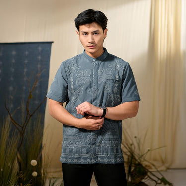 [Raya Collection] ZM Zaskia Mecca - Bayuta Kemeja Pria Pendek - Jejak Teduh Edisi Ruma - Koleksi Ramadhan Series