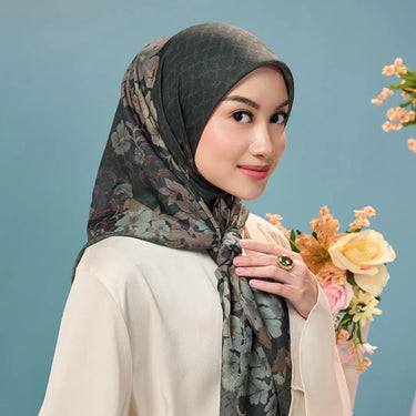 [INCLUDE HARD BOX] ZM Zaskia Mecca - Scarf Bunga Pertiwi Edisi Rasuna Said | Material Voal Alaska Premium | Hijab Motif Segi Empat