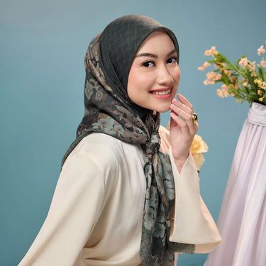 [INCLUDE HARD BOX] ZM Zaskia Mecca - Scarf Bunga Pertiwi Edisi Rasuna Said | Material Voal Alaska Premium | Hijab Motif Segi Empat