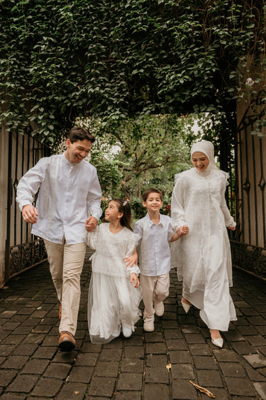 ZM Zaskia Mecca - Sarimbit Family Set 2 - White Series - Binar Samudra - Raya Collection Koleksi Lebaran Premium