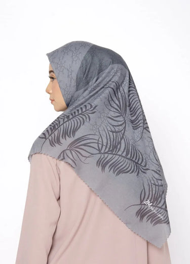 ZM Zaskia Mecca - Labuan Bajo Scarf Kerudung Segi Empat