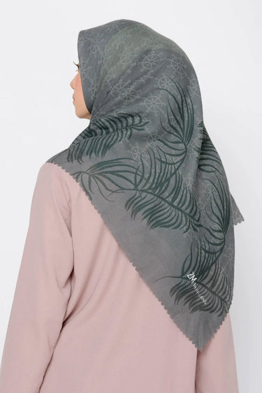 ZM Zaskia Mecca - Labuan Bajo Scarf Kerudung Segi Empat