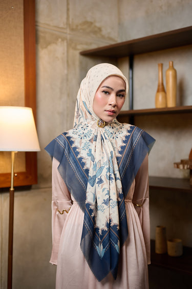 [INCLUDE PREMIUM HARD BOX] ZM Zaskia Mecca - Scarf Primadona Series Lilya Raya | Hijab Premium Square Motif Kerudung Segi Empat