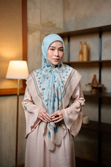 [INCLUDE PREMIUM HARD BOX] ZM Zaskia Mecca - Scarf Primadona Series Lilya Raya | Hijab Premium Square Motif Kerudung Segi Empat