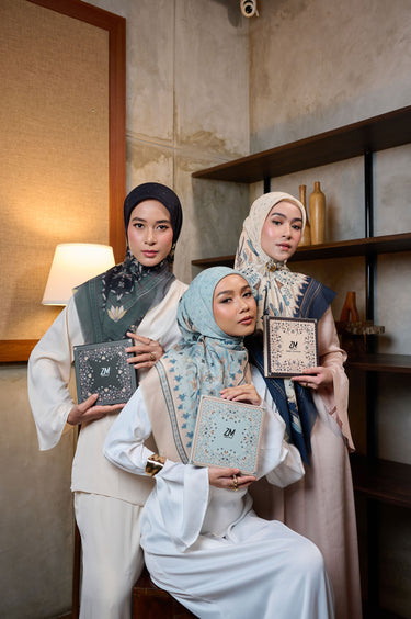 [INCLUDE PREMIUM HARD BOX] ZM Zaskia Mecca - Scarf Primadona Series Lilya Raya | Hijab Premium Square Motif Kerudung Segi Empat