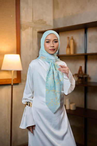 [INCLUDE PREMIUM HARD BOX] ZM Zaskia Mecca - Scarf Primadona Series Lilya Senja | Hijab Premium Square Motif Kerudung Segi Empat