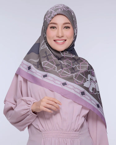 ZM Zaskia Mecca - Majegau Scarf Kerudung Segi Empat