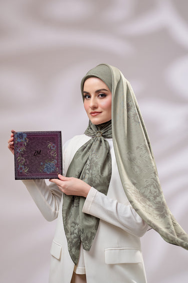 [INCLUDE PREMIUM HARD BOX] ZM Zaskia Mecca - Karisma Primadona Series Ultra Silky Scarf - Hijab Premium Square Motif Kerudung Segi Empat