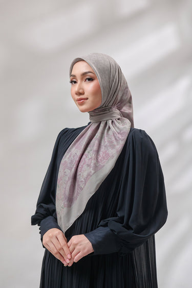 [INCLUDE PREMIUM HARD BOX] ZM Zaskia Mecca - Nona Primadona Series Ultra Silky Scarf - Hijab Premium Square Motif Kerudung Segi Empat
