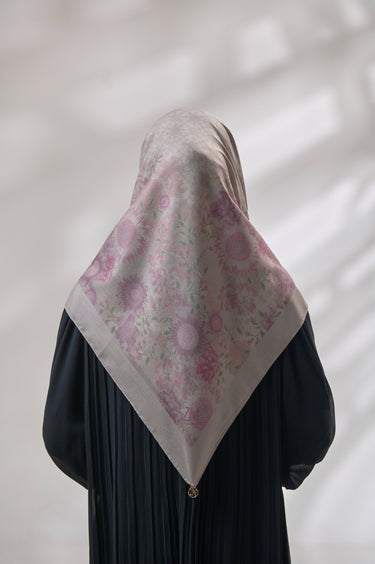 [INCLUDE PREMIUM HARD BOX] ZM Zaskia Mecca - Nona Primadona Series Ultra Silky Scarf - Hijab Premium Square Motif Kerudung Segi Empat
