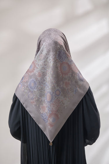 [INCLUDE PREMIUM HARD BOX] ZM Zaskia Mecca - Nona Primadona Series Ultra Silky Scarf - Hijab Premium Square Motif Kerudung Segi Empat