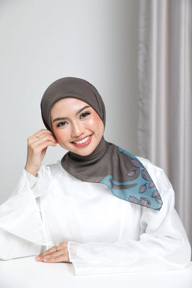 ZM Zaskia Mecca - Adonara Scarf Kerudung Segi Empat