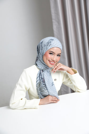 ZM Zaskia Mecca - Mentawai Scarf Kerudung Segi Empat