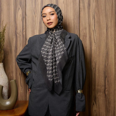 [INCLUDE HARD BOX] ZM Zaskia Mecca - Scarf Maroon Monogram Series Saka | Hijab Premium Square Motif Kerudung Segi Empat