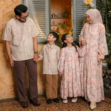 [Raya Collection] ZM Zaskia Mecca - Sarimbit Family Set 1 - Lilya Senja | Gamis Wanita | Kemeja Koko Pria Anak