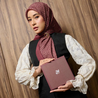 [INCLUDE HARD BOX] ZM Zaskia Mecca - Scarf Monogram Series Liris | Hijab Premium Square Motif Kerudung Segi Empat