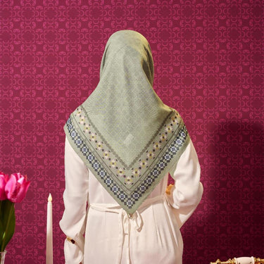 [INCLUDE PREMIUM HARD BOX] ZM Zaskia Mecca - Scarf Harmoni Series Alur | Hijab Premium Square Motif | Kerudung Segi Empat