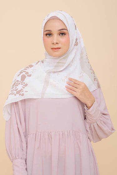 ZM Zaskia Mecca - Geopark Scarf Kerudung Segi Empat