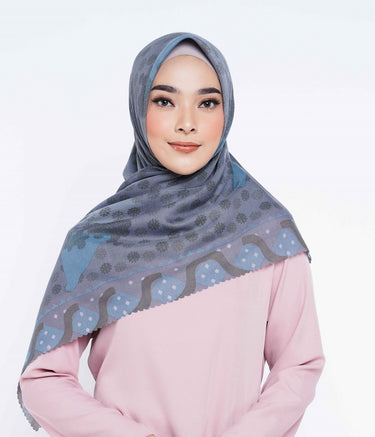 ZM Zaskia Mecca - Nias Scarf - Kerudung Segi Empat Ultra Sonic