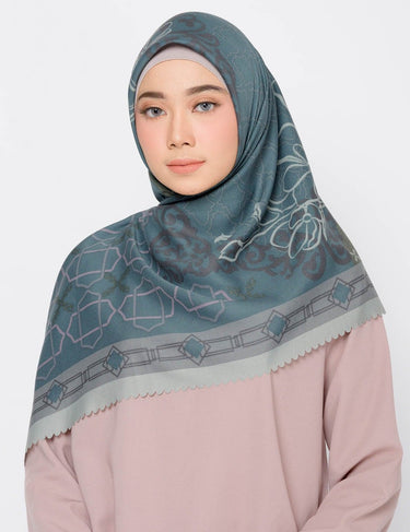 ZM Zaskia Mecca - Majegau Scarf Kerudung Segi Empat
