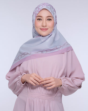 ZM Zaskia Mecca - Majegau Scarf Kerudung Segi Empat