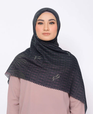 ZM Zaskia Mecca - Mentawai Scarf Kerudung Segi Empat